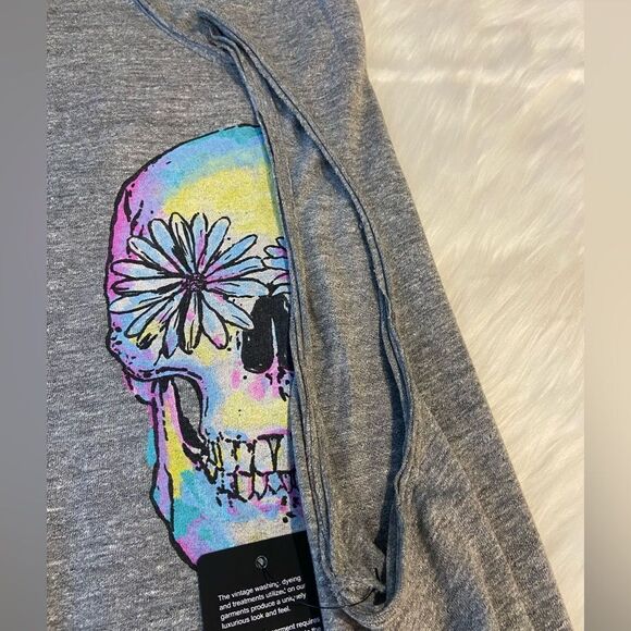 NWT Chaser Flower Skull Grey Racerback Tank - Picture 8 of 10